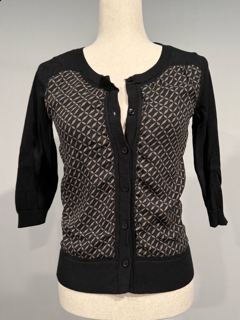 Banana Republic Factory Black & Taupe Geometric Button 3/4 Sleeve Cardigan